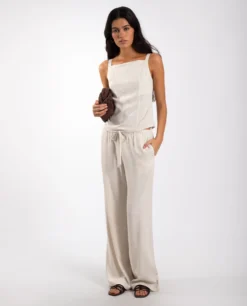 PANTALON MEDITERRANEAN SPIRIT · CRUDO -[品牌] Ventas THE-ARE pantalon fluido lino natural conjunto mujer the are 8 scaled