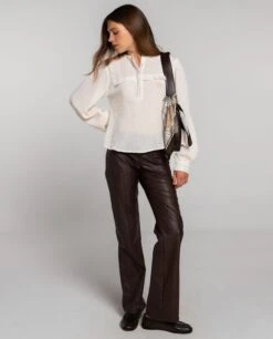 PANTALÓN OUT FROM ROUTINE · MARRÓN