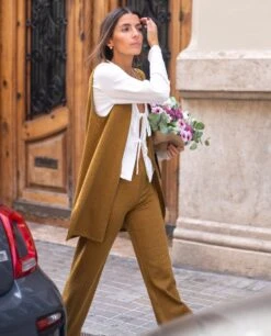 PANTALÓN SHADES OF ME · OCRE