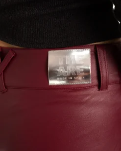 PANTALÓN BLESSED INDECISION · ROJO -[品牌] Ventas THE-ARE pantalon rojo polipiel recto costuras talle medio mujer the are 2 7da920d3 985e 4bf3 a15f 012f9368c599 scaled