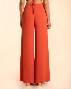 PANTALÓN MARGARITA · TERRACOTA -[品牌] Ventas THE-ARE pantalon terracota campana elegante eventos mujer the are eci img 3