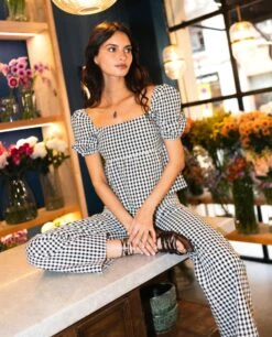 PANTALÓN SUNSET LOVER · BLANCO Y NEGRO -[品牌] Ventas THE-ARE pantalon vichy blanco negro recto tiro alto conjunto mujer the are 2a