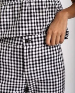 PANTALÓN SUNSET LOVER · BLANCO Y NEGRO -[品牌] Ventas THE-ARE pantalon vichy blanco negro recto tiro alto conjunto mujer the are eci img 4 a