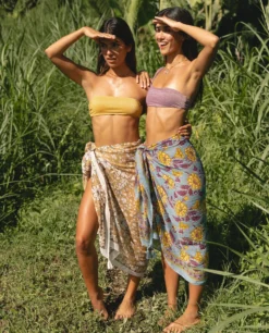 PAREO ALTEA · AZUL MARENGO -[品牌] Ventas THE-ARE pareo playero estampado flores azul marengo mujer the are 5 scaled