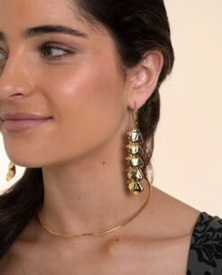 PENDIENTES CALA · BAÑO ORO -[品牌] Ventas THE-ARE pendientes largos dorados forma lirio movimiento oro eventos mujer the are 19fdef69 8a93 4c91 a76b 24c046fbea8d