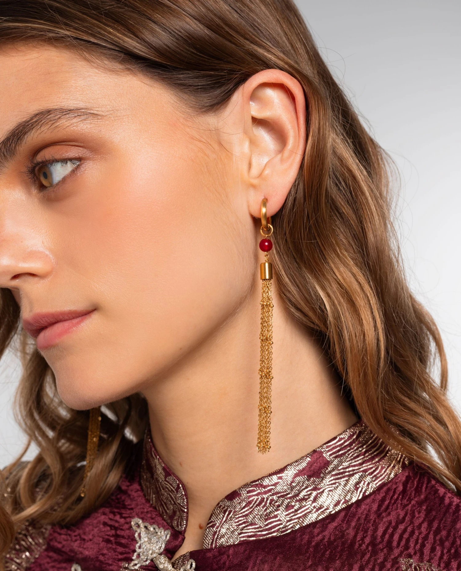 PENDIENTES CITY WHISPER · DORADO 1 PENDIENTES CITY WHISPER · DORADO