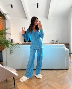 PIJAMA ONE MORE COFFEE · PANTALÓN LARGO -[品牌] Ventas THE-ARE pijama azul estampado ornamental largo bonito mujer the are a6154db6 1a0c 441b bdce bc7212d85f77