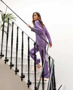 PIJAMA ROOM SERVICE · CAMISA LARGA -[品牌] Ventas THE-ARE pijama lila geometrico estampado camisero bonito mujer the are 9