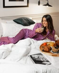 PIJAMA SILKY PILLOWS · CAMISA LARGA -[品牌] Ventas THE-ARE pijama morado estampado geometrico largo camisero bonito mujer the are 5 ab2f561e 842d 4040 b3d1 4c2d27c6f22b