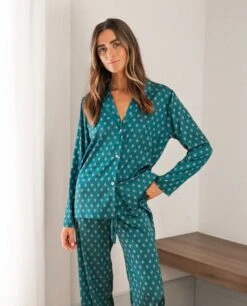 PIJAMA GREEN SUITE · PANTALÓN LARGO -[品牌] Ventas THE-ARE pijama verde estampado geometrico camisero bonito mujer the are 8 8f8ed9ca 169e 4e63 a139 c7c7de56a151
