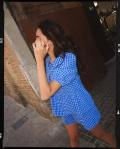 SHORT VERA · AZUL -[品牌] Ventas THE-ARE shorts cuadros vichy azul conjunto mujer the are 1