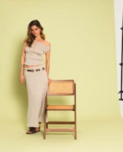 TOP EVENING BREEZE · DORADO -[品牌] Ventas THE-ARE top asimetrico dorado brillo conjunto elegante fiesta mujer the are 7 scaled