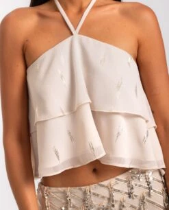 TOP NIGHT BLOOM · BLANCO -[品牌] Ventas THE-ARE top blanco volantes lazo al cuello mujer the are eci img 3