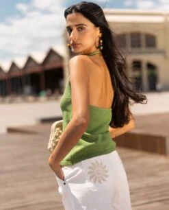 SHORT WILD HEART · BLANCO -[品牌] Ventas THE-ARE top cuello halter verde punto mujer the are 3