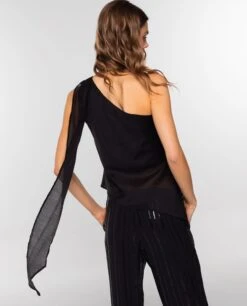 TOP MOONLIT · NEGRO -[品牌] Ventas THE-ARE top negro escote asimetico lazada mujer the are eci img 2