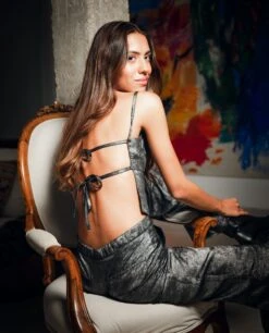 TOP NIGHT CONFESSIONS · PLATA