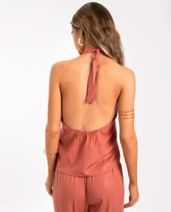 TOP NEVER LATE · TERRACOTA -[品牌] Ventas THE-ARE top terracota brillante escote cruzado conjunto mujer the are eci img 2