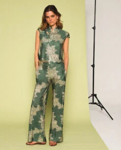 TOP JADE BLOOM · VERDE -[品牌] Ventas THE-ARE top verde escote cerrado satinado jacquard conjunto elegante fiesta mujer the are 5