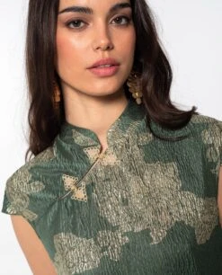 TOP JADE BLOOM · VERDE -[品牌] Ventas THE-ARE top verde escote cerrado satinado jacquard conjunto elegante fiesta mujer the are eci img 3