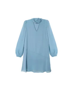 VESTIDO CAYETANA · AZUL -[品牌] Ventas THE-ARE vestido corto azul gasa cuello pico foulard elegante mujer invitada the are eci img 5 scaled