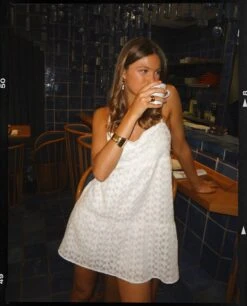 VESTIDO MATILDE · BLANCO -[品牌] Ventas THE-ARE vestido corto blanco bordado tirantes flores volante mujer the are 2