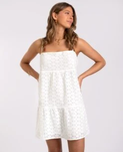 VESTIDO MATILDE · BLANCO -[品牌] Ventas THE-ARE vestido corto blanco bordado tirantes flores volante mujer the are eci img 2