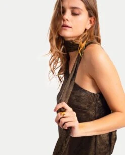 VESTIDO YOU READY · DORADO -[品牌] Ventas THE-ARE vestido corto dorado asimetrico fular brillo sin mangas metalizado fiesta mujer the are eci img 4 4a2e0c4c 3293 4913 8ad0 f4d877af138d