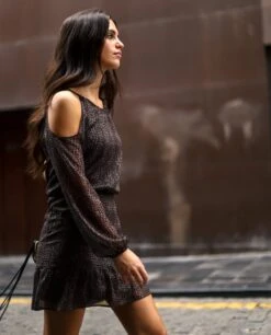 VESTIDO TOGETHER AGAIN · ESTAMPADO -[品牌] Ventas THE-ARE vestido corto estampado geometrico gasa verde oscuro manga larga hombros descubierto mujer the are