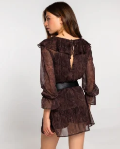 VESTIDO URBAN DREAM · ESTAMPADO -[品牌] Ventas THE-ARE vestido corto estampado marron volantes gasa mujer the are eci img 3 scaled