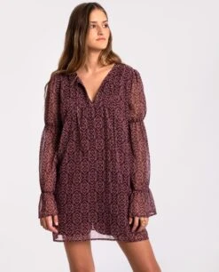 VESTIDO BREEZY AVENUE · MARRÓN -[品牌] Ventas THE-ARE vestido corto marron estampado etnico mangas largas forro pantalon mujer the are eci img 2