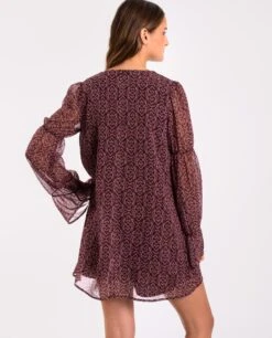 VESTIDO BREEZY AVENUE · MARRÓN -[品牌] Ventas THE-ARE vestido corto marron estampado etnico mangas largas forro pantalon mujer the are eci img 3