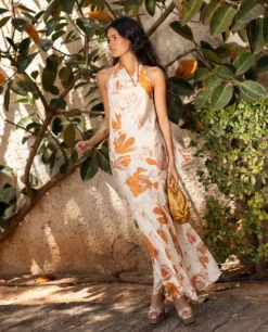 VESTIDO GABRIELA · ESTAMPADO -[品牌] Ventas THE-ARE vestido estampado midi escote halter falda asimetrica invitada mujer the are 2 scaled