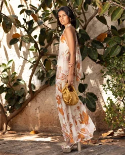 VESTIDO GABRIELA · ESTAMPADO -[品牌] Ventas THE-ARE vestido estampado midi escote halter falda asimetrica invitada mujer the are 5 9214dfd8 1d74 4c7b 9518 f262d941805e scaled