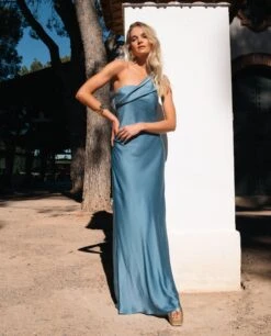 VESTIDO ISABELA · AZUL -[品牌] Ventas THE-ARE vestido largo azul asimetrico saten mujer invitada 2