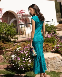 VESTIDO VALENTINA · AZUL -[品牌] Ventas THE-ARE vestido largo azul tejido jacquard sin mangas invitada elegante mujer the are 4 0935cb78 86b2 48f6 ba3e 15f99386f3ee scaled