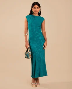 VESTIDO VALENTINA · AZUL -[品牌] Ventas THE-ARE vestido largo azul tejido jacquard sin mangas invitada elegante mujer the are eci img 1 scaled