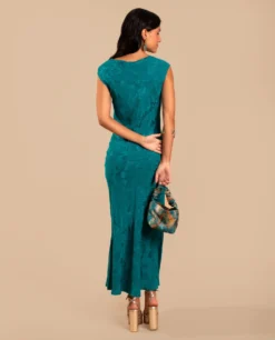 VESTIDO VALENTINA · AZUL -[品牌] Ventas THE-ARE vestido largo azul tejido jacquard sin mangas invitada elegante mujer the are eci img 3 scaled