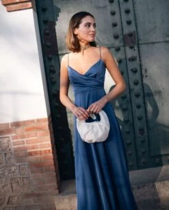 VESTIDO MRS. FERREIRA · AZUL -[品牌] Ventas THE-ARE vestido largo azul tirantes invitadas escote cruzado 15