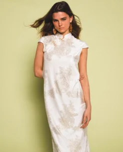 VESTIDO JADE BLOOM · BLANCO -[品牌] Ventas THE-ARE vestido largo blanco jacquard satinado largo elegante fiesta mujer the are 5 scaled