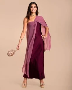 VESTIDO BÁRBARA · FRAMBUESA -[品牌] Ventas THE-ARE vestido largo burdeos satinado palabra honor invitada elegante mujer the are eci img 2