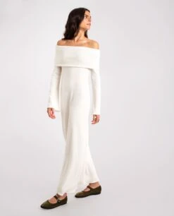 VESTIDO COTTON FEELS · CRUDO -[品牌] Ventas THE-ARE vestido largo crudo punto canale manga larga escote bardot mujer the are 1