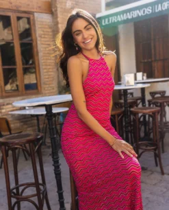 VESTIDO CASCAIS · FUCSIA Y BURDEOS -[品牌] Ventas THE-ARE vestido largo fucsia burdeos lurex abertura mujer the are 2 scaled
