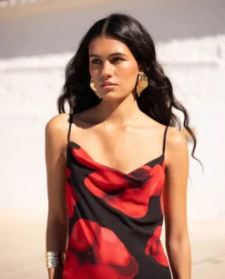 VESTIDO CATALINA · ESTAMPADO -[品牌] Ventas THE-ARE vestido largo lencero tirantes estampado floral volante invitada mujer the are 5 scaled