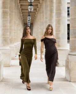 VESTIDO CÓRDOBA · MARRÓN -[品牌] Ventas THE-ARE vestido largo marron tirantes escote drapeado saten eventos mujer the are 2