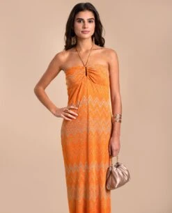 VESTIDO INÉS · NARANJA -[品牌] Ventas THE-ARE vestido largo naranja escote halter zigzag mujer the are eci img 2