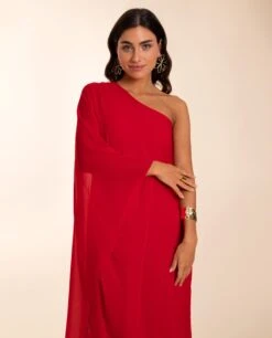 VESTIDO MRS. RIVERA · ROJO -[品牌] Ventas THE-ARE vestido largo rojo fluido capa asimetrico gasa invitada mujer the are 1