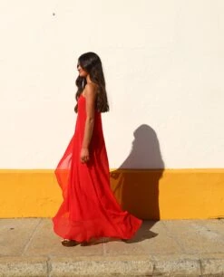 VESTIDO MRS. RIVERA · ROJO -[品牌] Ventas THE-ARE vestido largo rojo fluido capa asimetrico gasa invitada mujer the are 2 3a42b6a8 3863 48af 98fb 81d80ec86346