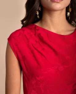 VESTIDO VALENTINA · ROJO -[品牌] Ventas THE-ARE vestido largo rojo tejido jacquard sin mangas invitada elegante mujer the are eci img 4 43c922e2 ed51 4a59 9511 a11efd0380b6