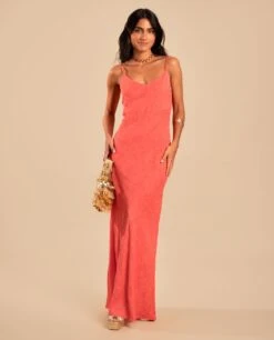 VESTIDO JAÉN · CORAL -[品牌] Ventas THE-ARE vestido largo tirantes jacquard rojo coral invitada mujer the are eci img 1