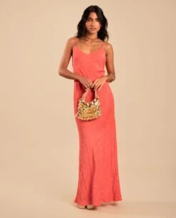 VESTIDO JAÉN · CORAL -[品牌] Ventas THE-ARE vestido largo tirantes jacquard rojo coral invitada mujer the are eci img 2